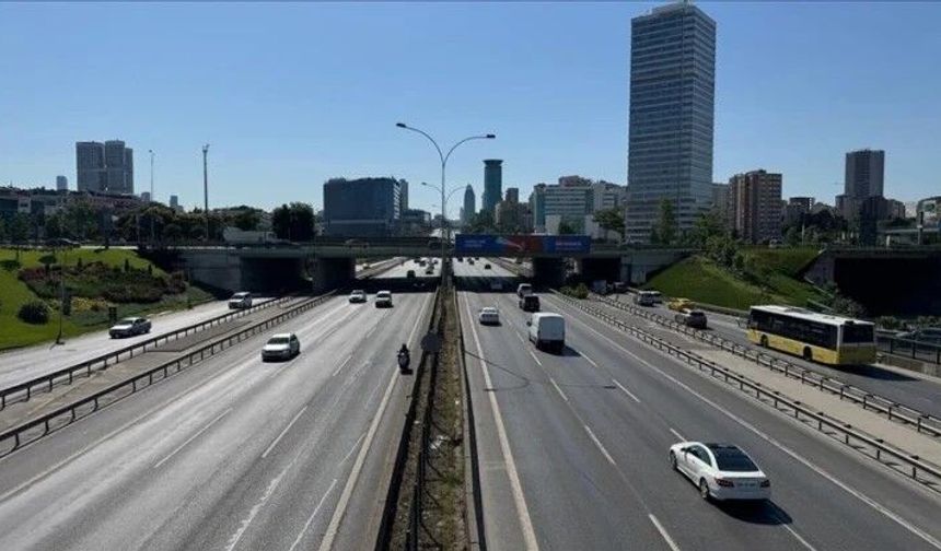 İstanbul sessizliğe büründü: Yoğunluk yüzde 9!
