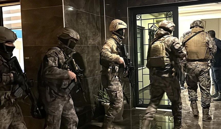 Zehir tacirlerine ağır darbe! 24 ilde eş zamanlı operasyon!