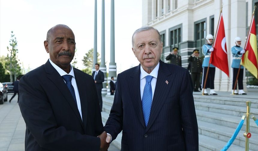 Cumhurbaşkanı Erdoğan, Sudan Egemenlik Konseyi Başkanı Burhan ile görüştü