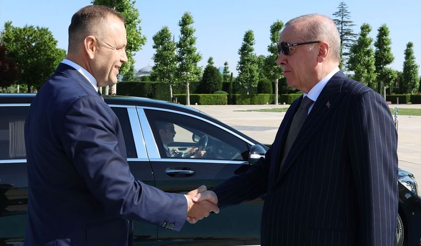 Cumhurbaşkanı Erdoğan, Polonya Cumhurbaşkanı Nawrocki'yi resmi törenle karşıladı