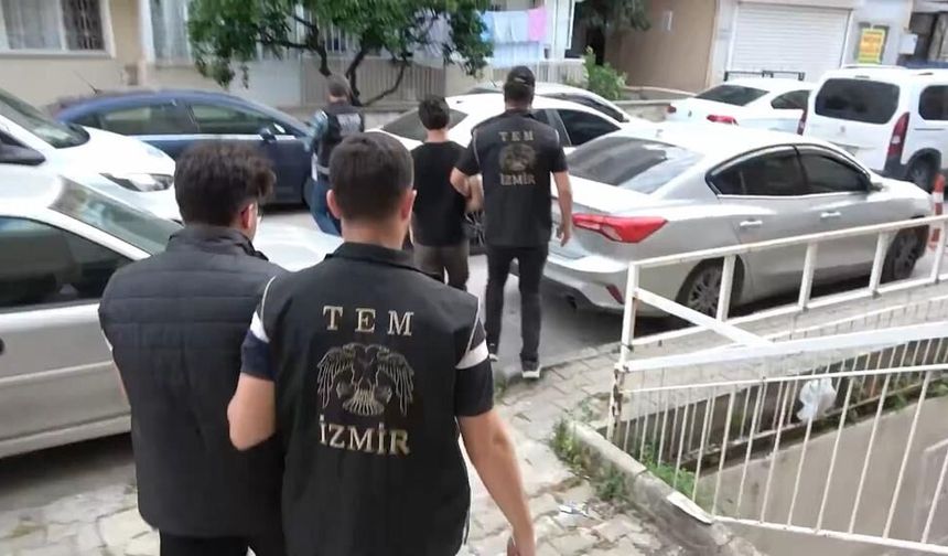 İzmir merkezli 12 ilde FETÖ operasyonu: 41 tutuklama oldu
