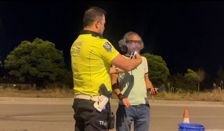 "Nezaket" ziyareti karakolda bitti! Ehliyetinden oldu!