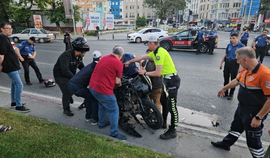 Fatih'te panik anları! Trafik durdu