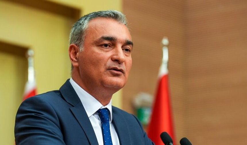 CHP Sözcüsü Müslim Sarı, 27 parti Meclisi üyesinin istifasının ardından konuştu: PM katılanlarla yoluna devam edecek