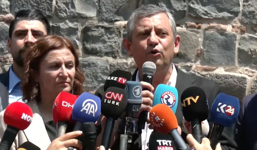 Özgür Özel Diyarbakır'da: "Yol cümleden uludur"