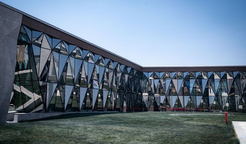 Görüntüler çok konuşulacak! Ay Yıldız Karargahı Pentagon'u üçe katladı