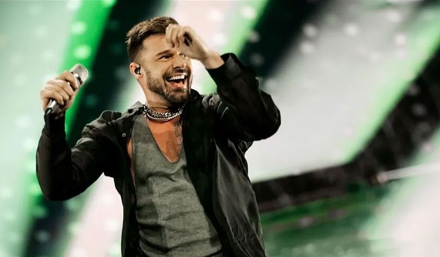15 yıl sonra İstanbul’a ayak bastı! Ricky Martin konser öncesi görüntülendi