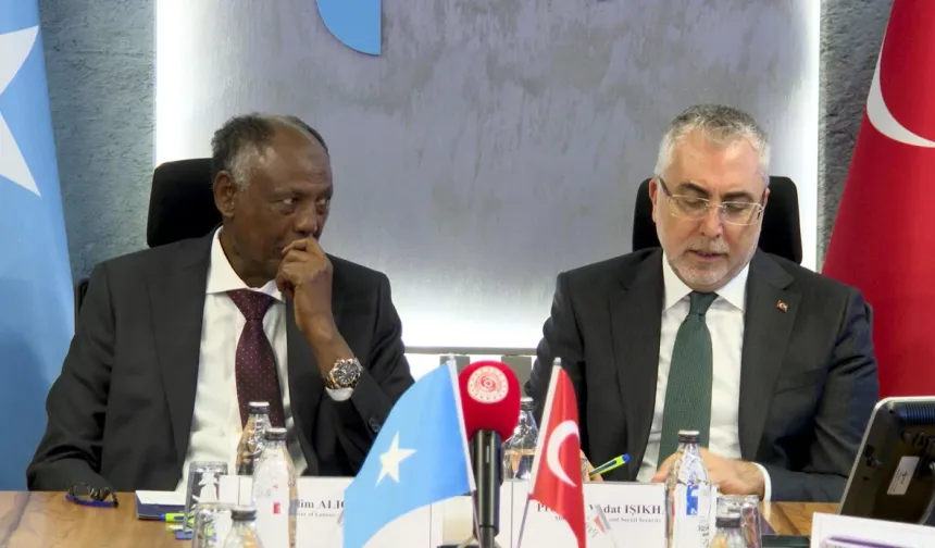 Bakan Işıkhan, Ganalı Mevkidaşı Pelpuo ile bir araya geldi
