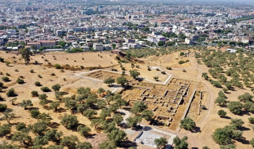 Aydın''da tarihi kazı: 2 bin yıllık villalar ortaya çıktı!