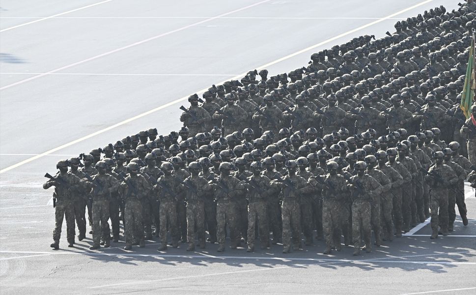 Azerbaycan, Karabağ Zaferi'nin 5. yılını askeri geçit töreniyle kutladı