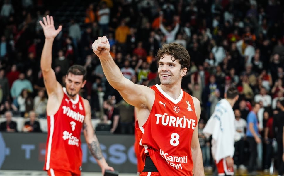 Dünya Kupası yolunda 12 Dev Adam 2’de 2 yaptı