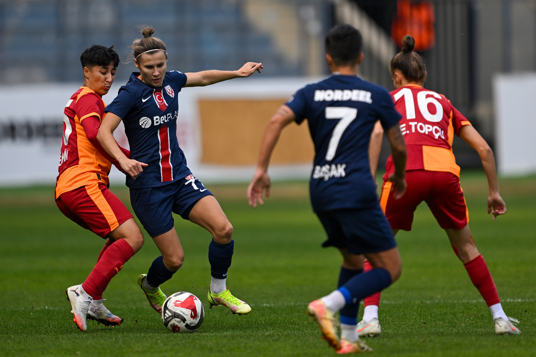 4D77F1C64505440A90Ca0D524716Cffe