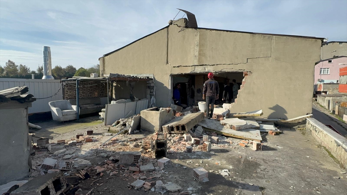 A A 20251031 39575272 39575266 K U C U K C E K M E C E D E T E R M O S I F O N P A T L A Y A N E V I N D U V A R L A R I Y I K I L D I