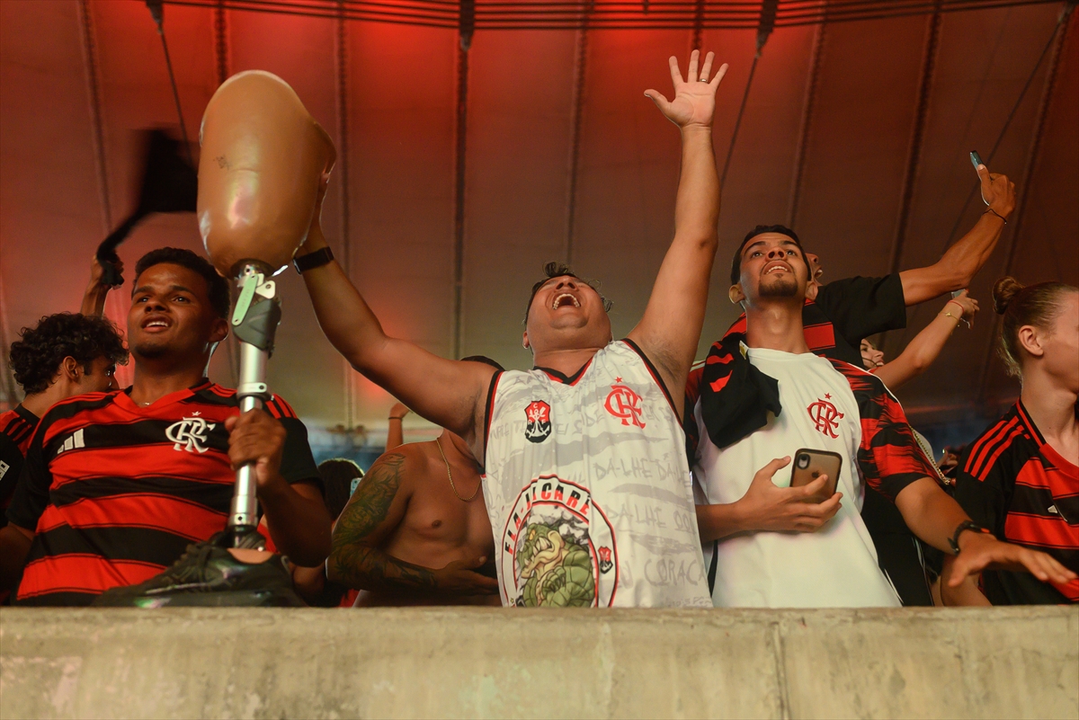 A A 20251130 39848688 39848685 F L A M E N G O L I B E R T A D O R E S 2025 S A M P I Y O N L U G U N U K A Z A N D I