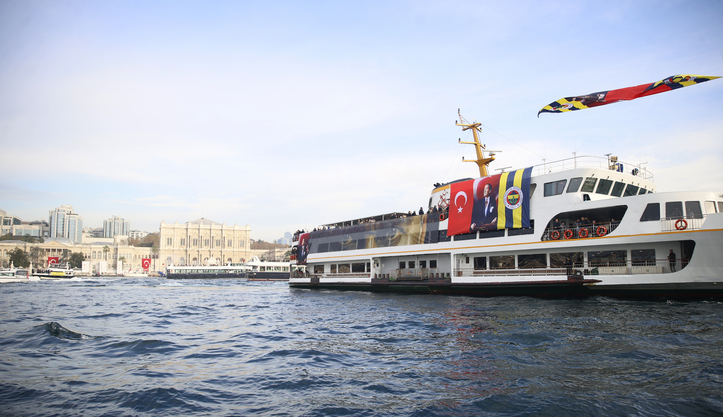 G5 Ybr V8 W M A Ejq Ci