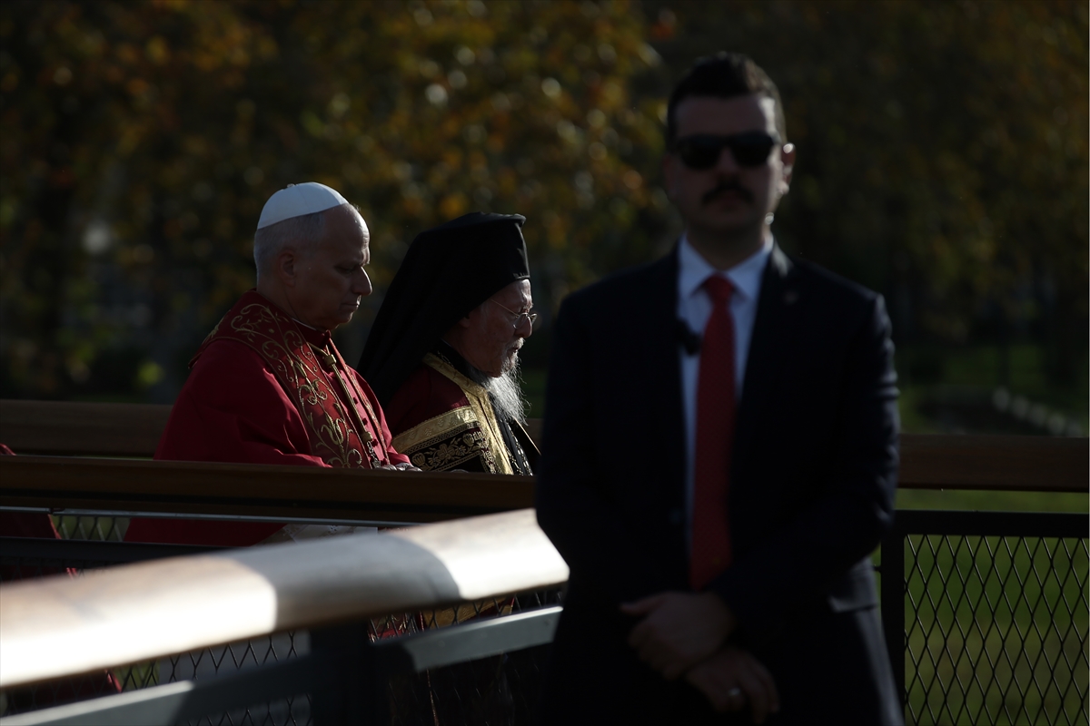 Papanınmanidarziyareti281125 (9)