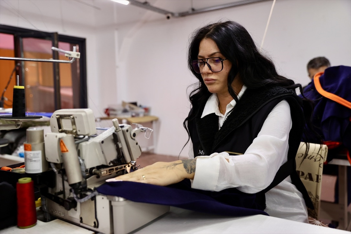 Üç Dikiş Makinesiyle Başladığı Tekstil Sektöründe Dünya Pazarına Açıldı (2)