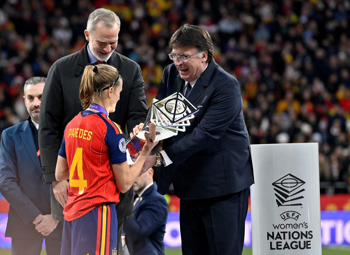 A A 20251202 39874877 39874867 2025 U E F A K A D I N L A R U L U S L A R L I G I N D E I S P A N Y A S A M P I Y O N O L D U