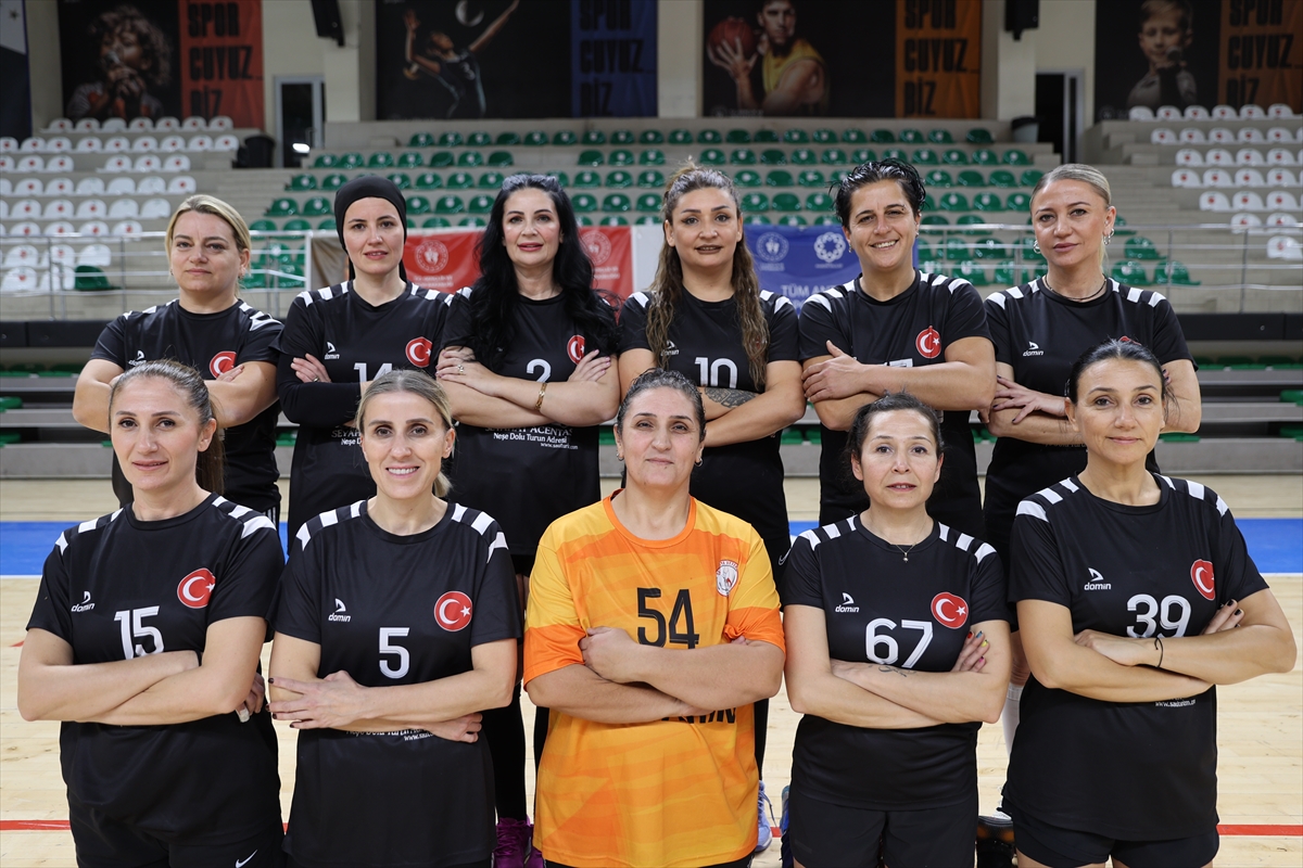 A A 20251209 39930755 39930733 V E T E R A N K A D I N H E N T B O L C U L A R H E M C I N S L E R I N E O R N E K O L M A K I C I N S A H A D A T E R D O K U Y O R