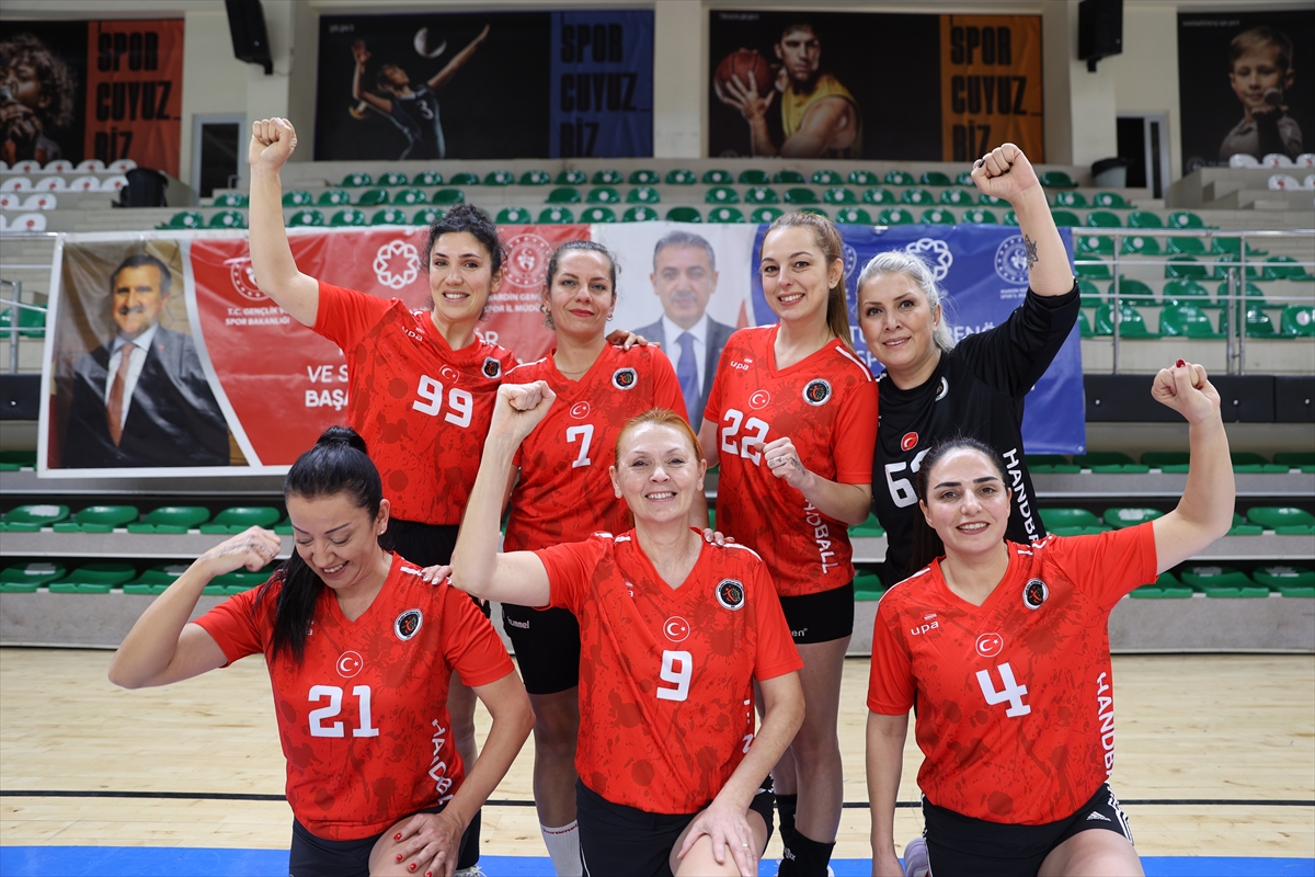 A A 20251209 39930755 39930734 V E T E R A N K A D I N H E N T B O L C U L A R H E M C I N S L E R I N E O R N E K O L M A K I C I N S A H A D A T E R D O K U Y O R