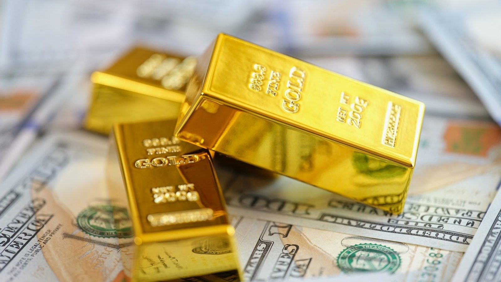 Altin Neden Ilk Kez Dort Bin Dolari Asti 2025 10 08 09 58 31-1