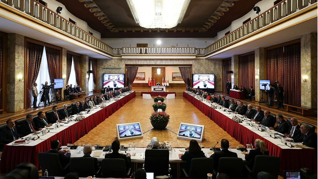 Bir Kez Daha Terorsuz Turkiye Uzerine 8Rvh Cover-1