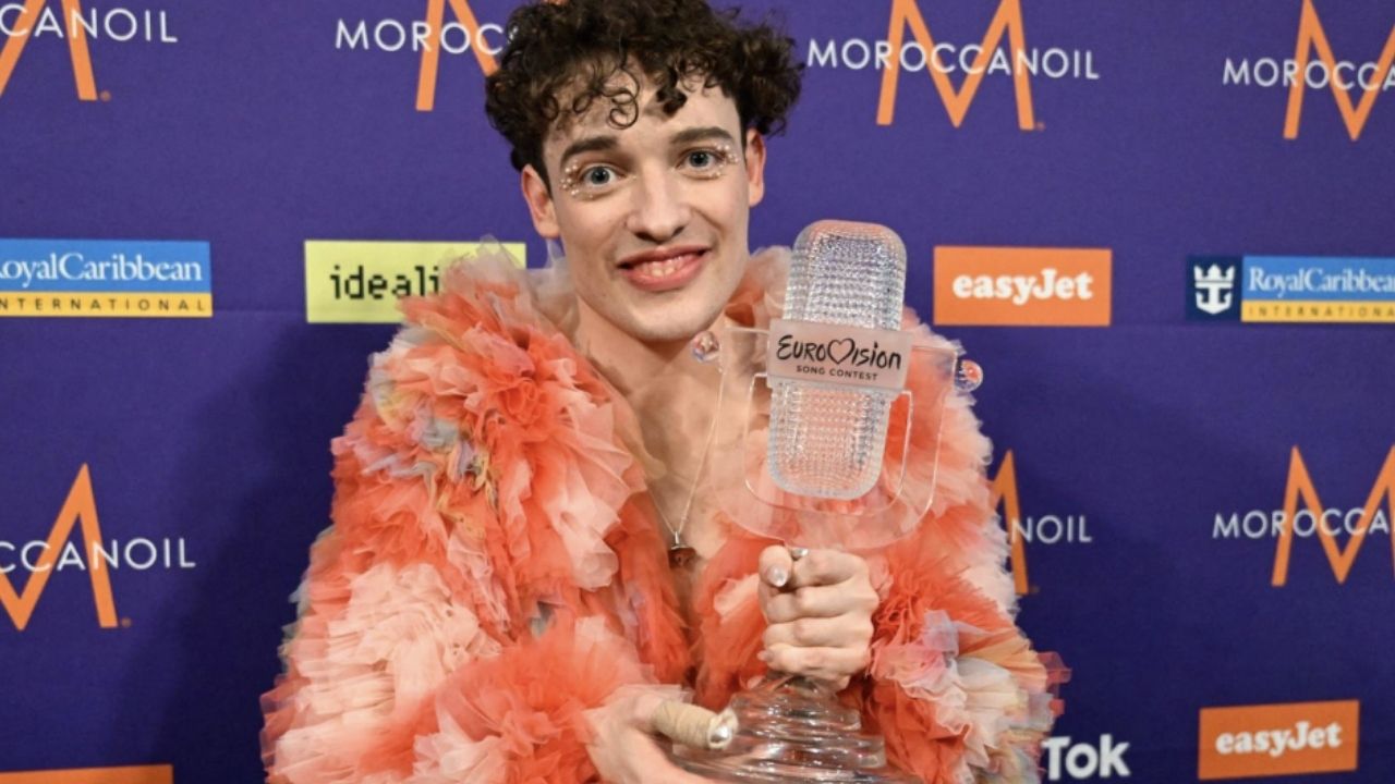 E U R O V İ S İ O N1