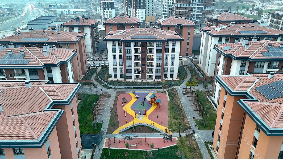 Ebrar Sitesi Hayat Buluyor