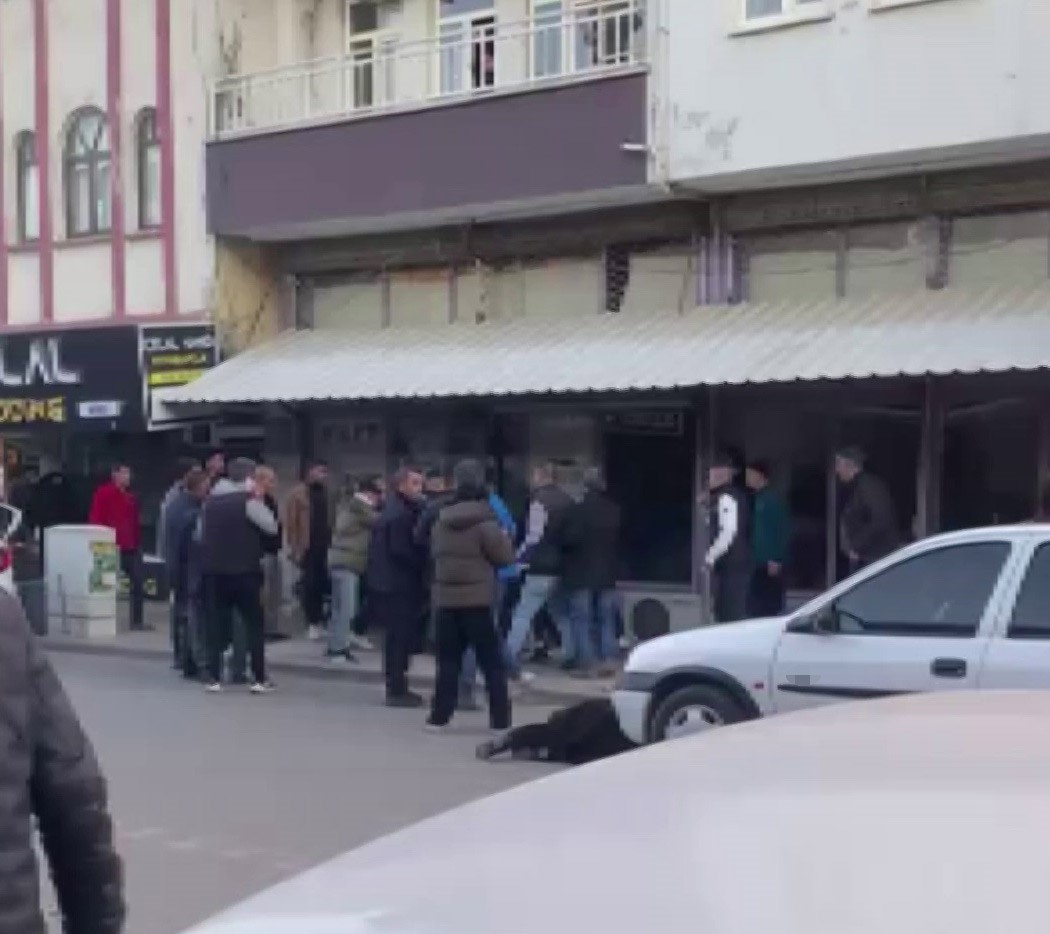 Esini Kizinin Yaninda Oldurup Kayiplara Karisti 2