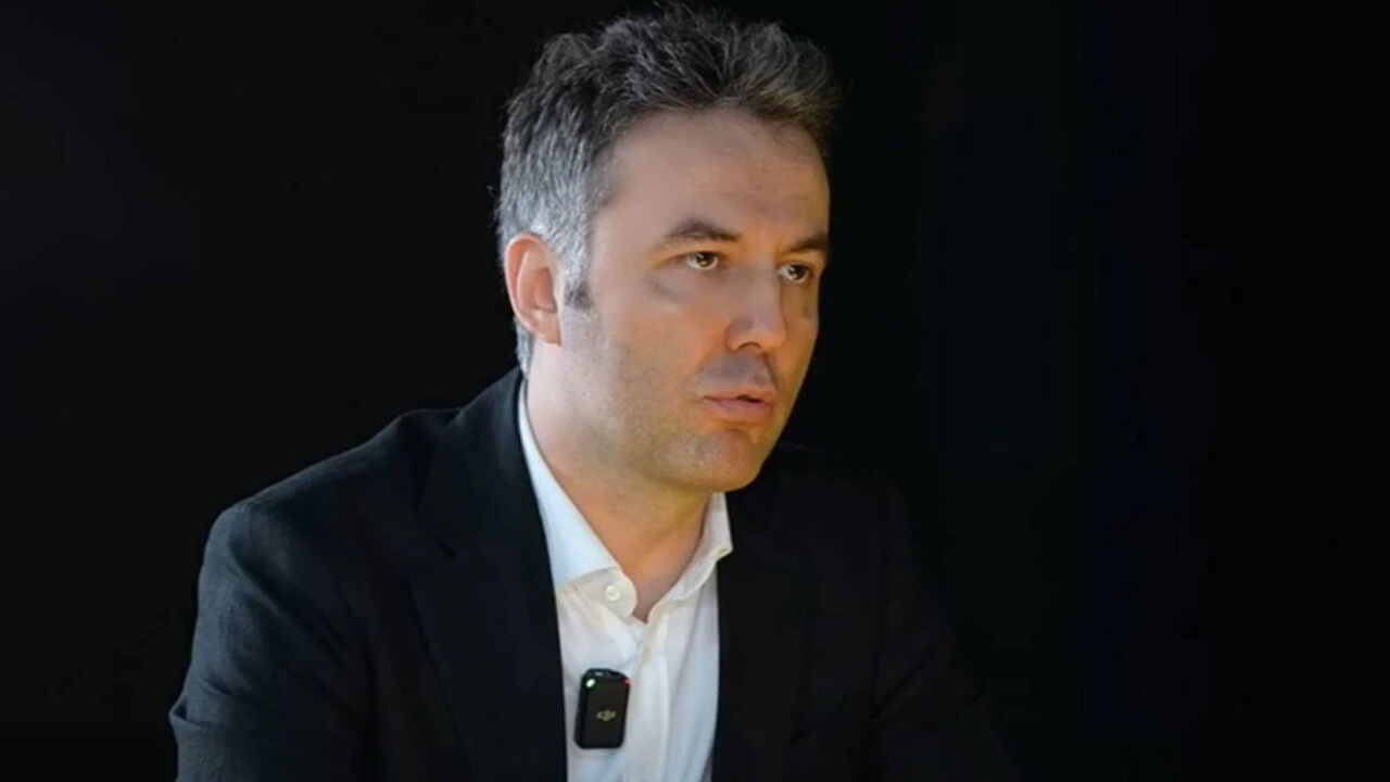 M E H M E T A K İ F E R S O Y K İ M D İ R