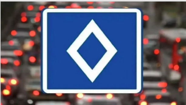 Yeni Trafik Levhası 2