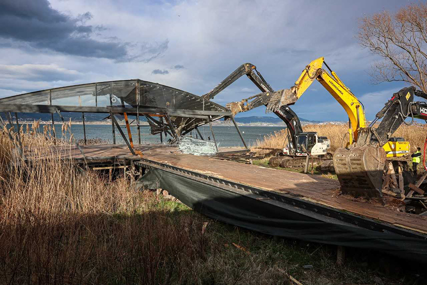 2026 Ocak 28 A A 40390551