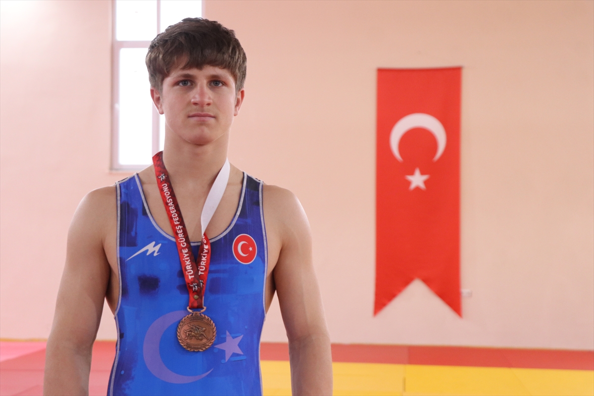 A A 20260118 40288170 40288167 B A L K A N S A M P I Y O N U A G A B E Y R O L M O D E L O L D U 3 K A R D E S I O N U N I Z I N D E N B A S A R I Y A Y U R U Y O R