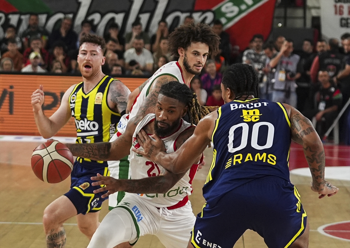 A A 202Kapak0131 40418645 40418642 K A R S I Y A K A F E N E R B A H C E B E K O