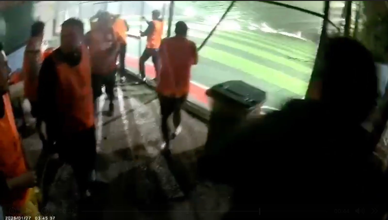 Antalyada Hali Sahanin Catisi Coktu 3