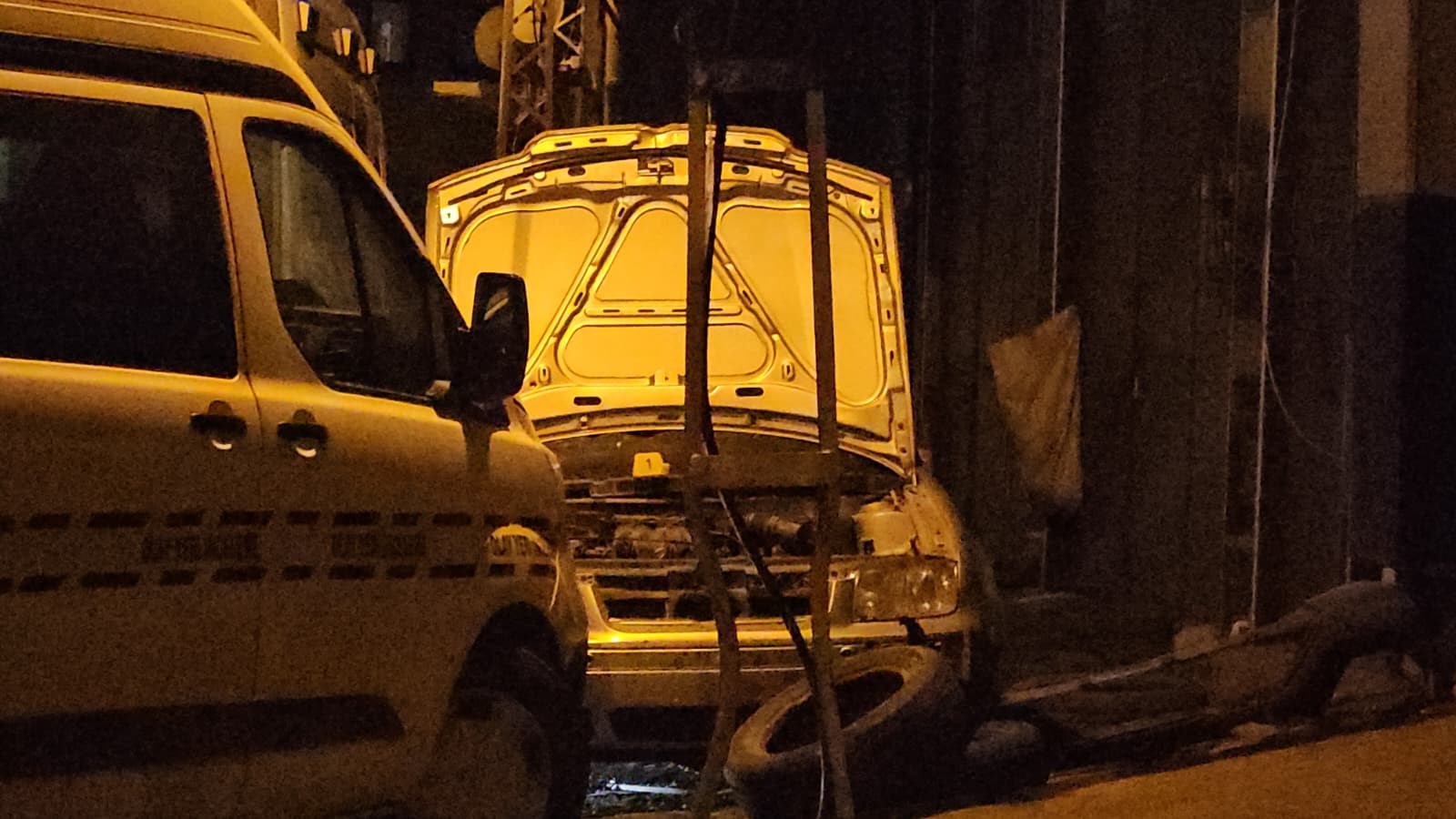 Aracin Icine Girdi Cikan Yanginda Hayatini Kaybetti (2)-1