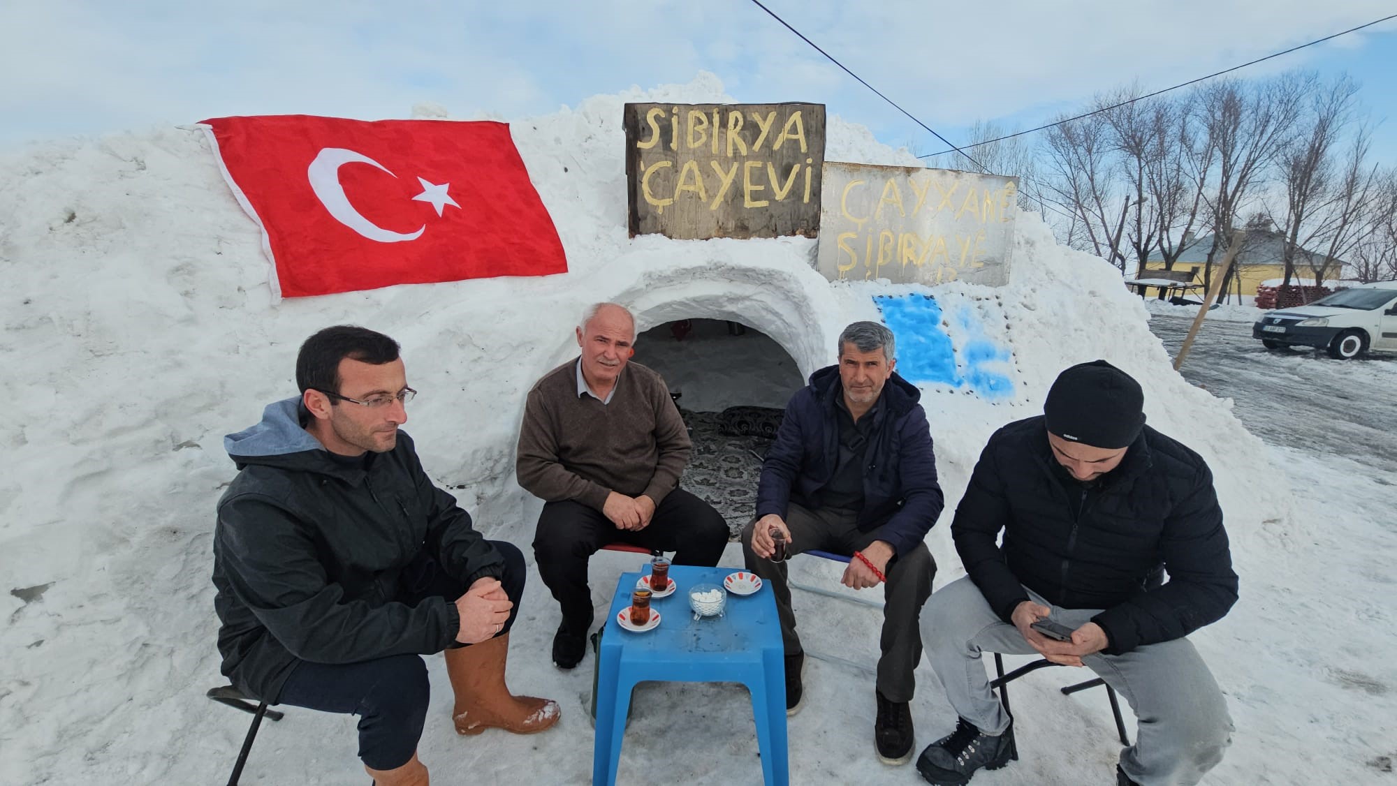 Bitliste Esnaf Biriken Kardan Çay Evi Yapti 2