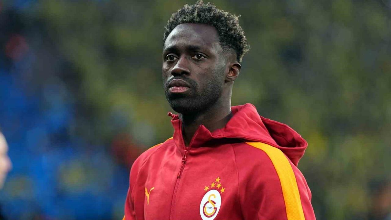 Davinson Sanchez Galatasaray Formasiyla 100 Macina Cikti 1200 613260