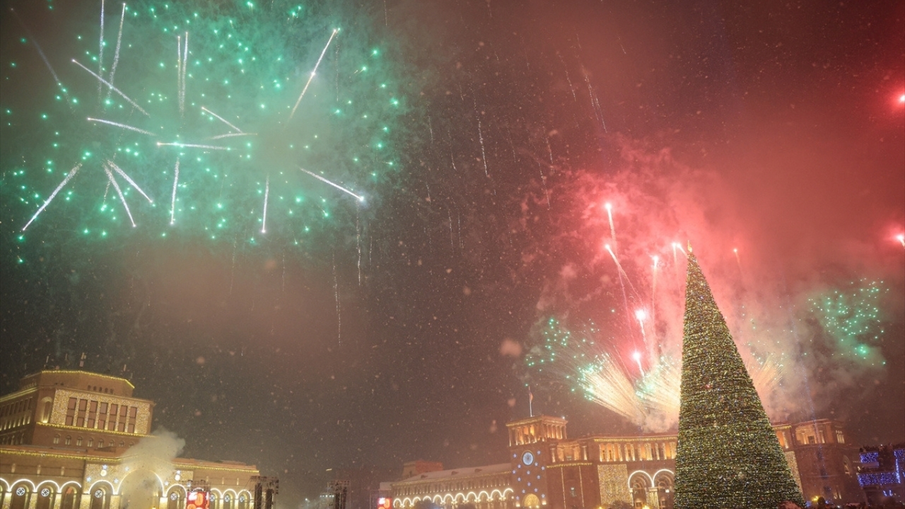 Dünya 2026 yılını böyle karşıladı