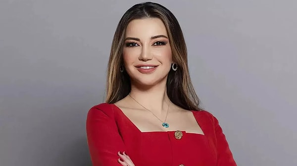 Esra Ezmeci Kimdir