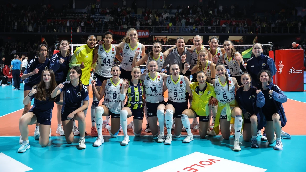 Fenerbahce Eczacibasini Devirdi 3 1 5Dpm
