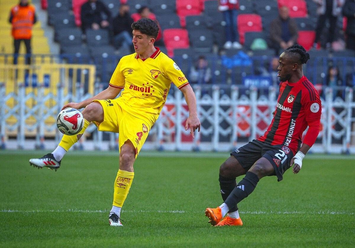 Goztepede Taha Altikardesin Talipleri Artiyor Yj Gd6U Uu