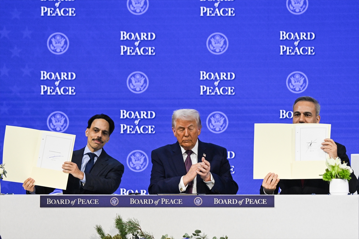 Hakan Fidan Davos (3)