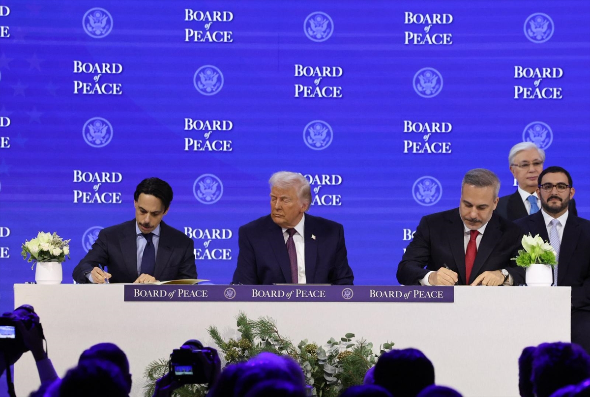 Hakan Fidan Kalem (1)