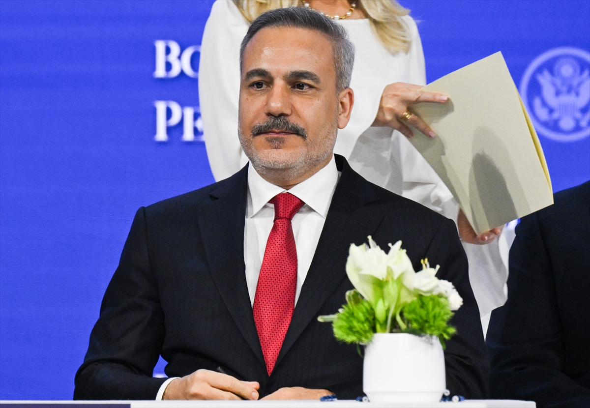 Hakan Fidan Kalem (4)