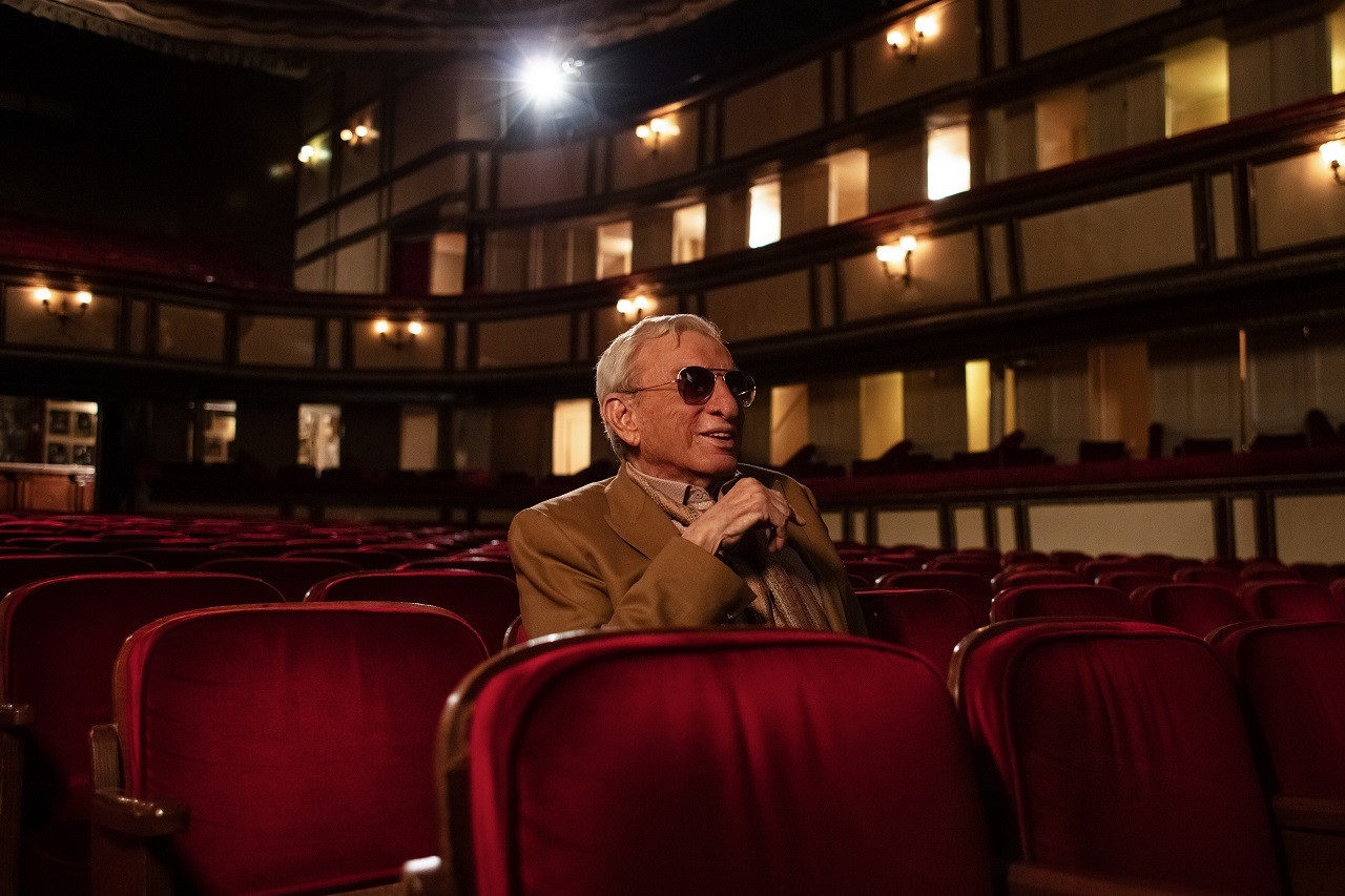 Haldun Dormen Tiyatro-1