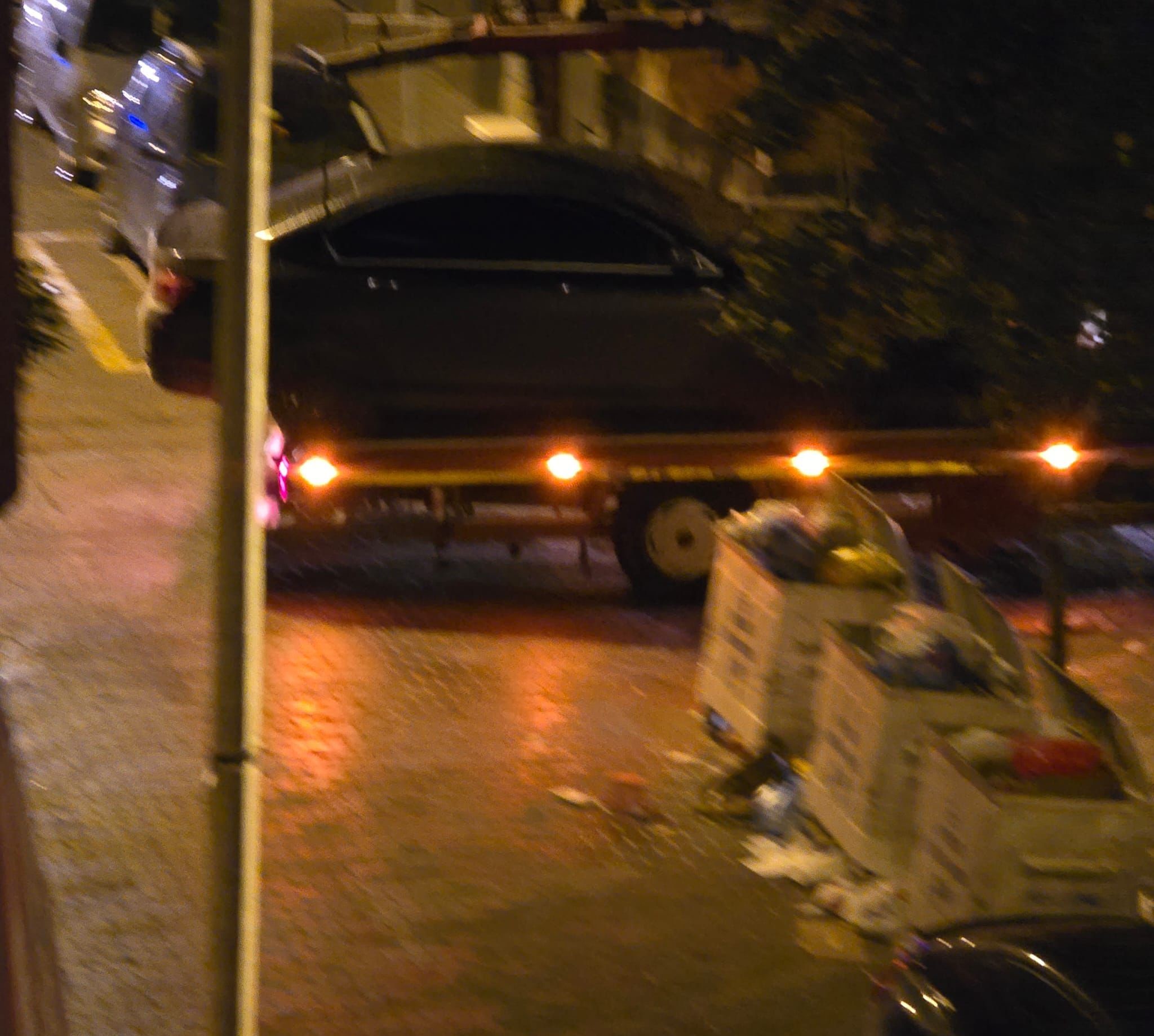 Iki Cocuga Carpip Kacti (4)