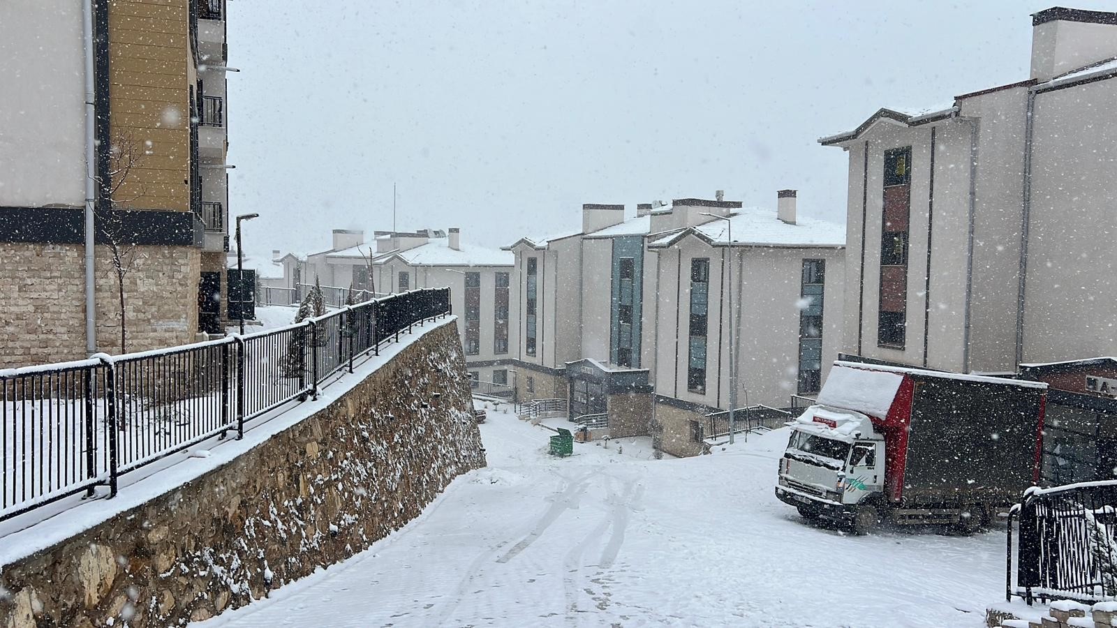 Kahramanmaraş’ta 61 Yol Ulaşıma Kapandı4