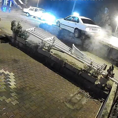 Kaza Yaptigi Aracini Birakip Uzaklasti 2