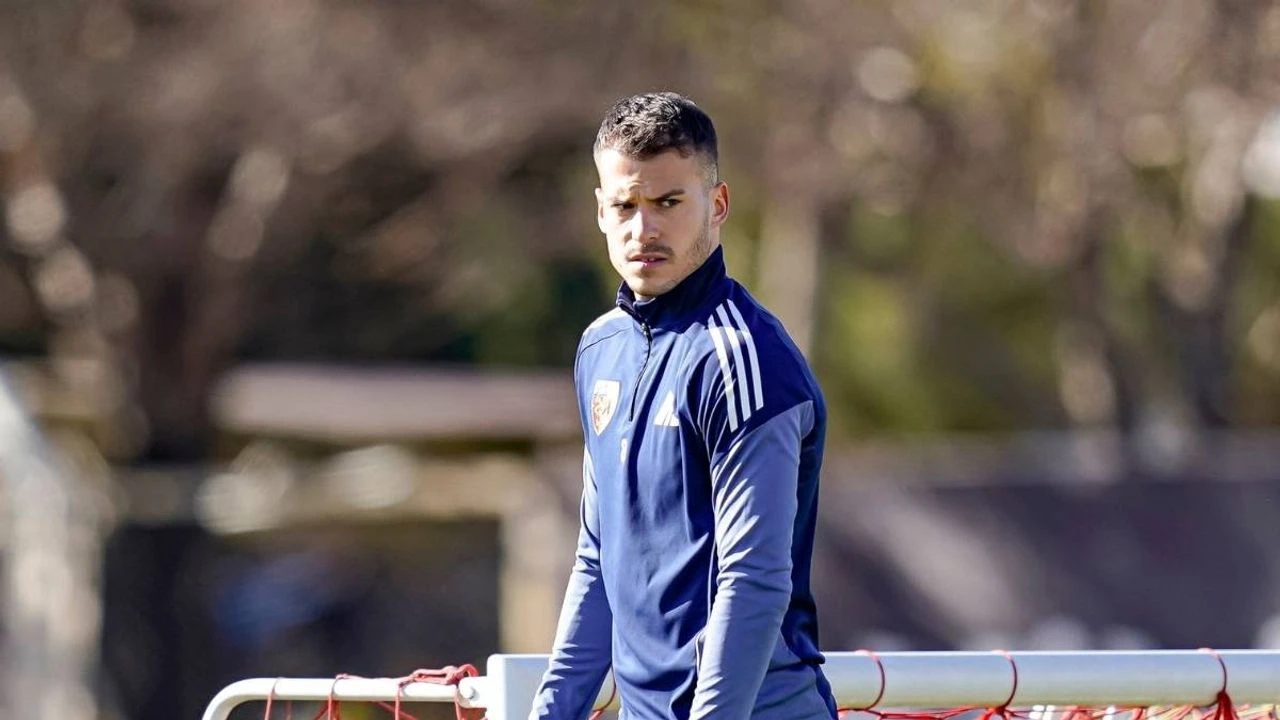 Laszlo Benes Bonservisi Dudak Ucuklatti 2